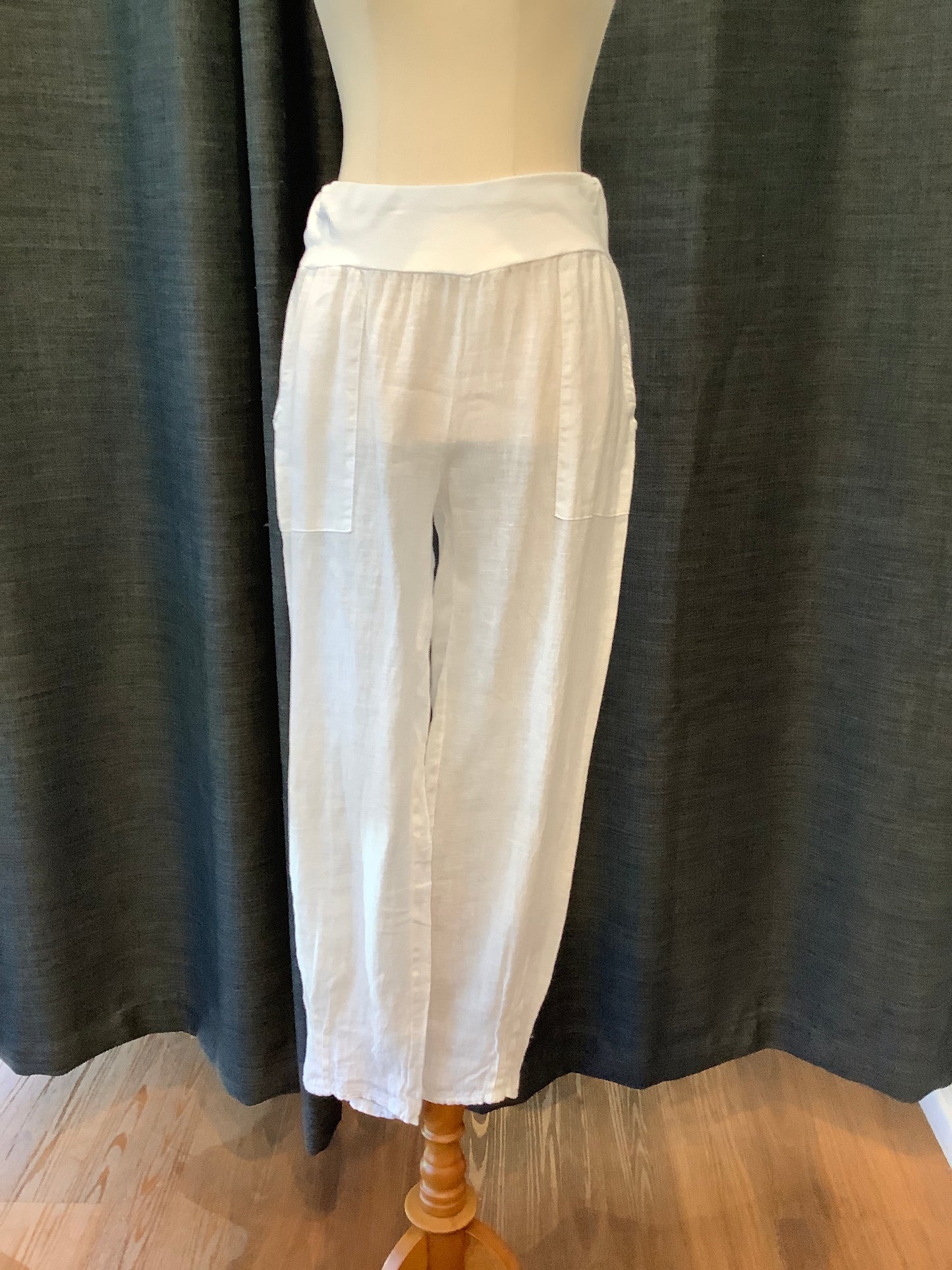 Wednesday Lulu White linen pants