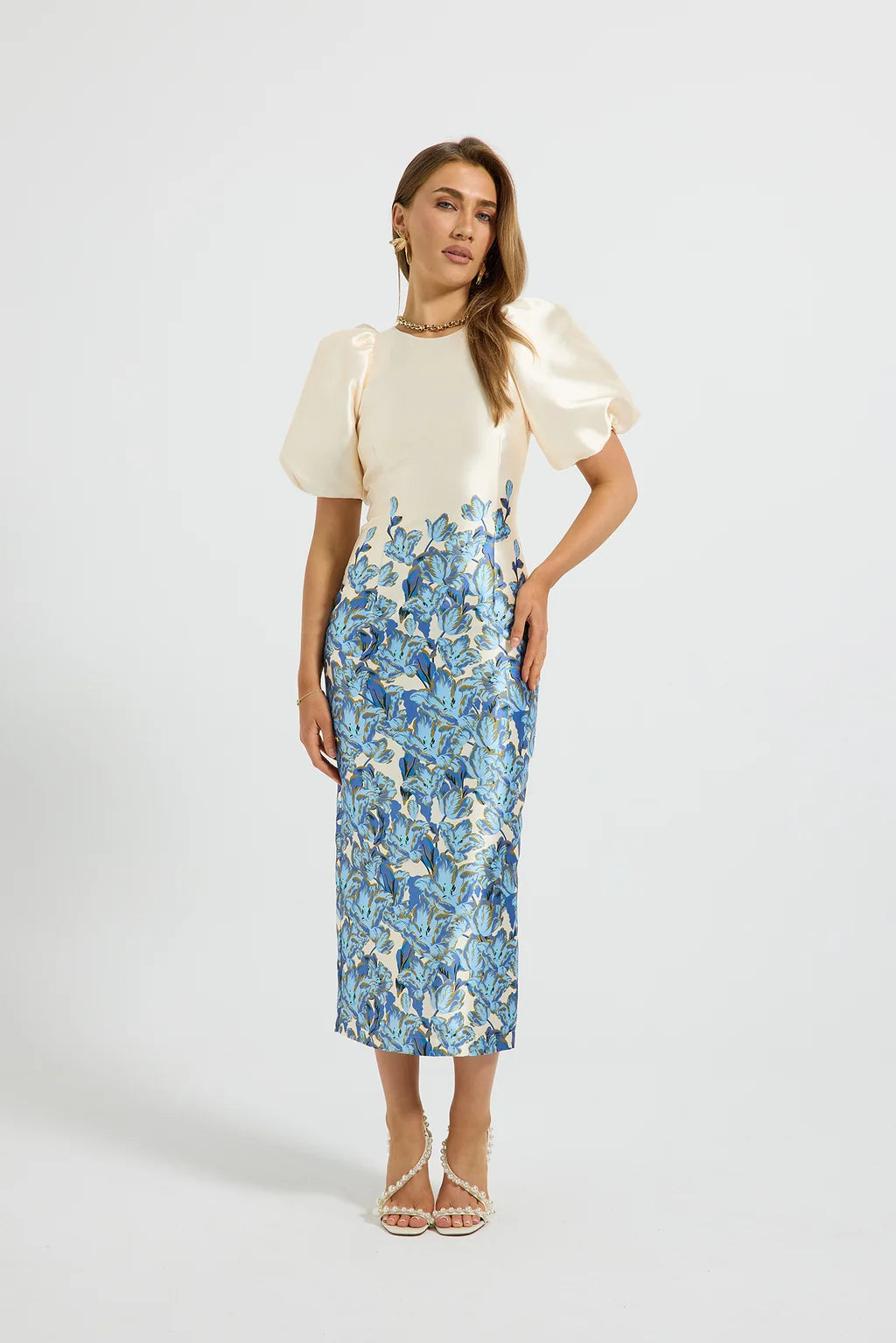 Pasduchas Lola Sleeve Midi Dress in Bluebell Floral
