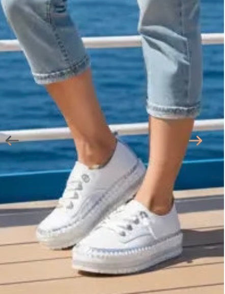 Ameise Australia funky white