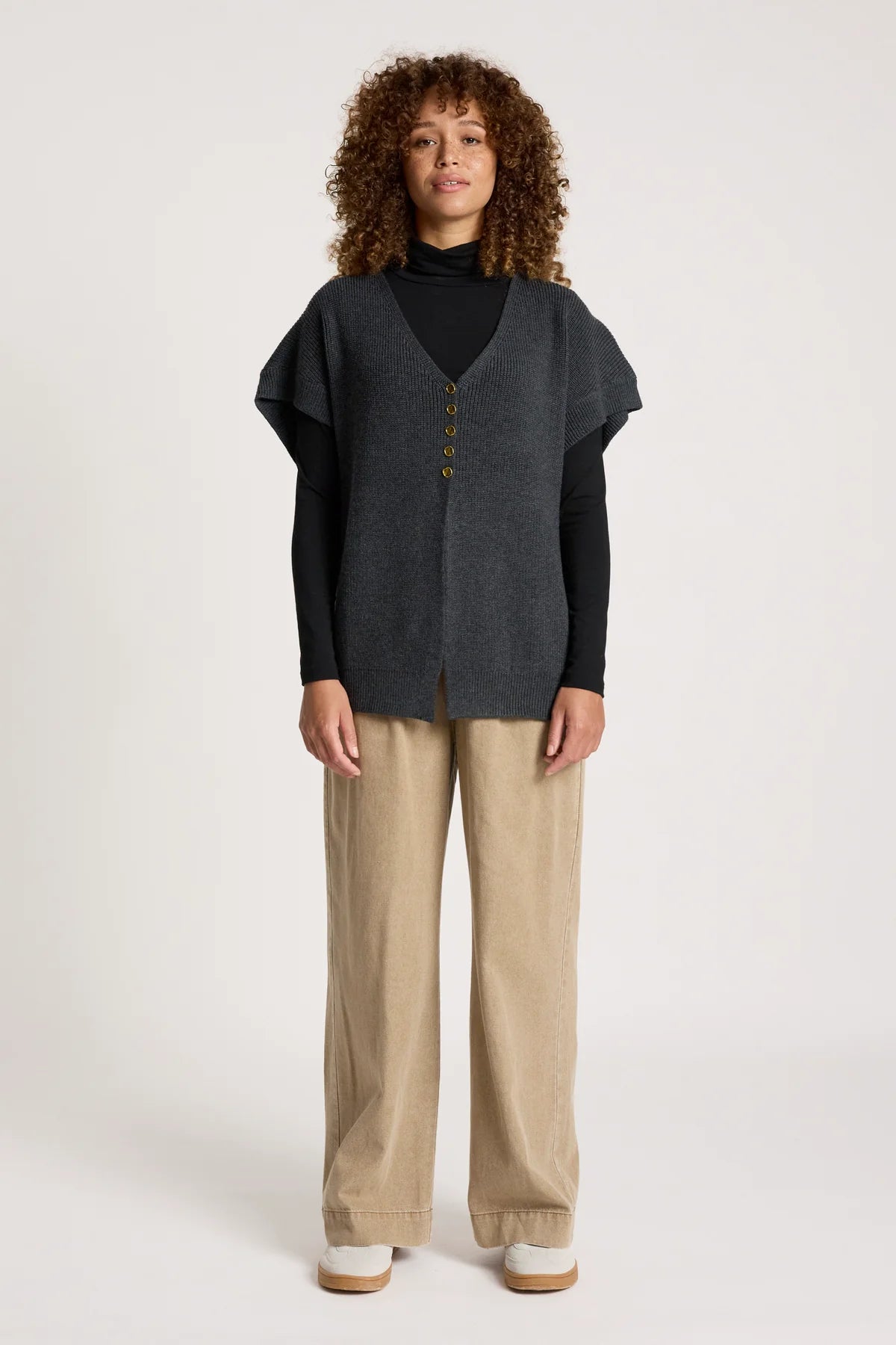 Eb+Ive Berbe Vest Cardigan Charcoal