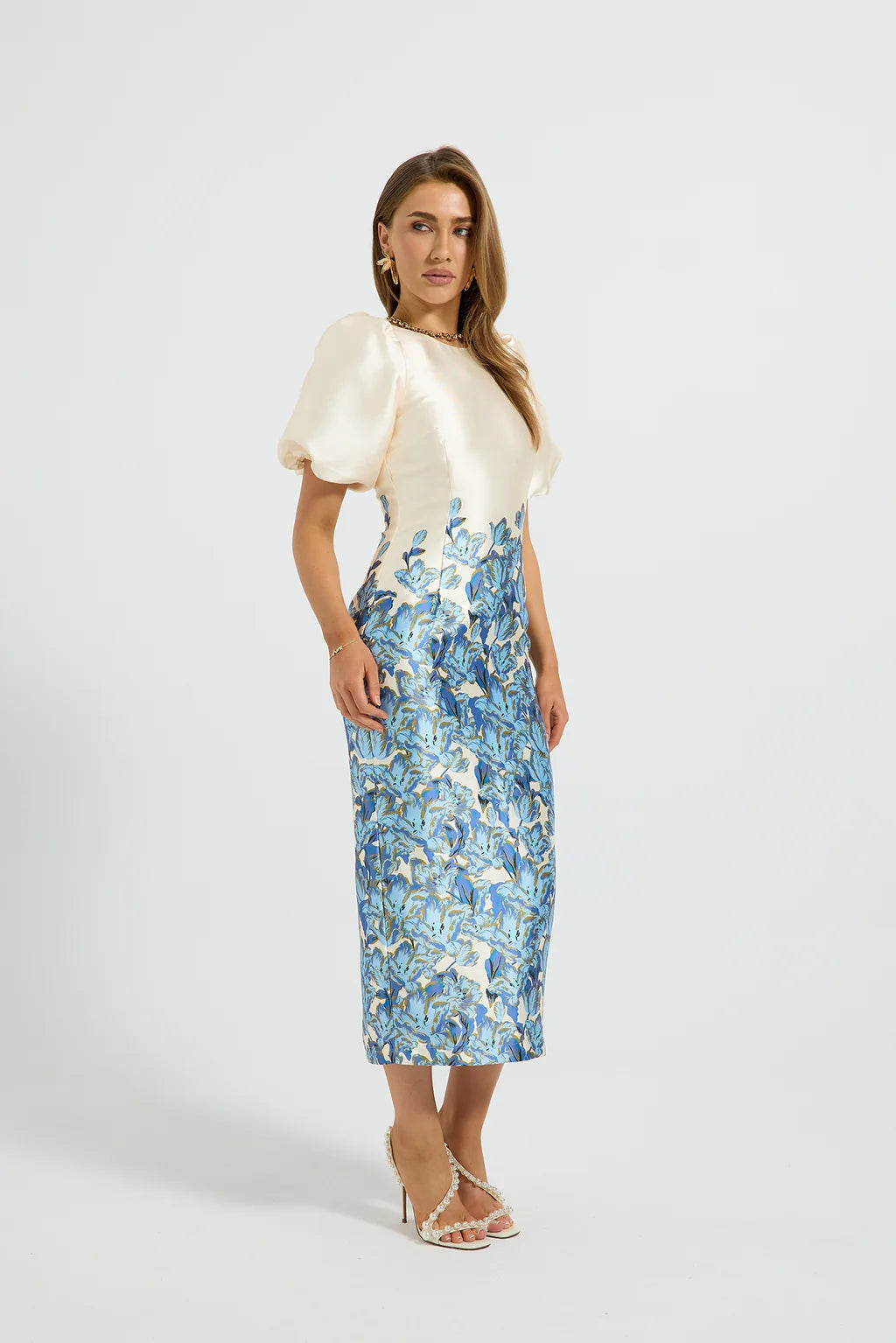 Pasduchas Lola Sleeve Midi Dress in Bluebell Floral