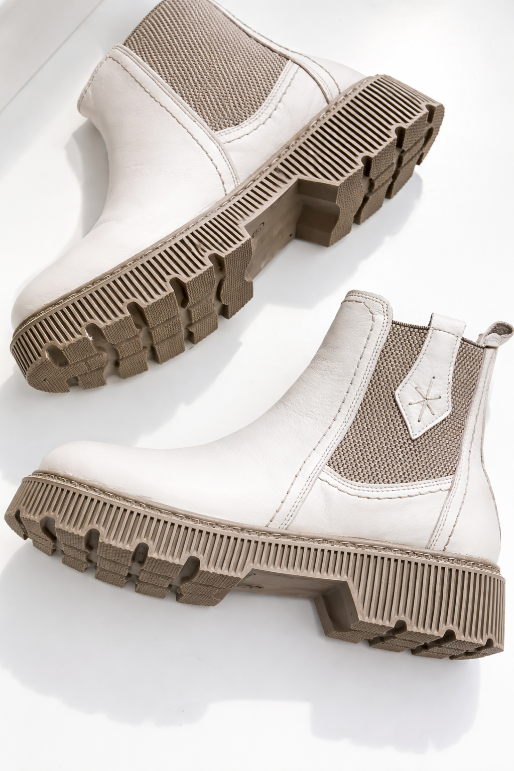 Sala Europe Crema Leather Ripper Boots