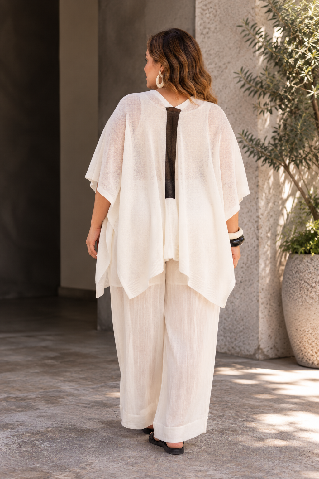 Bone & Arrow Hyx Wrap White with Black Trim