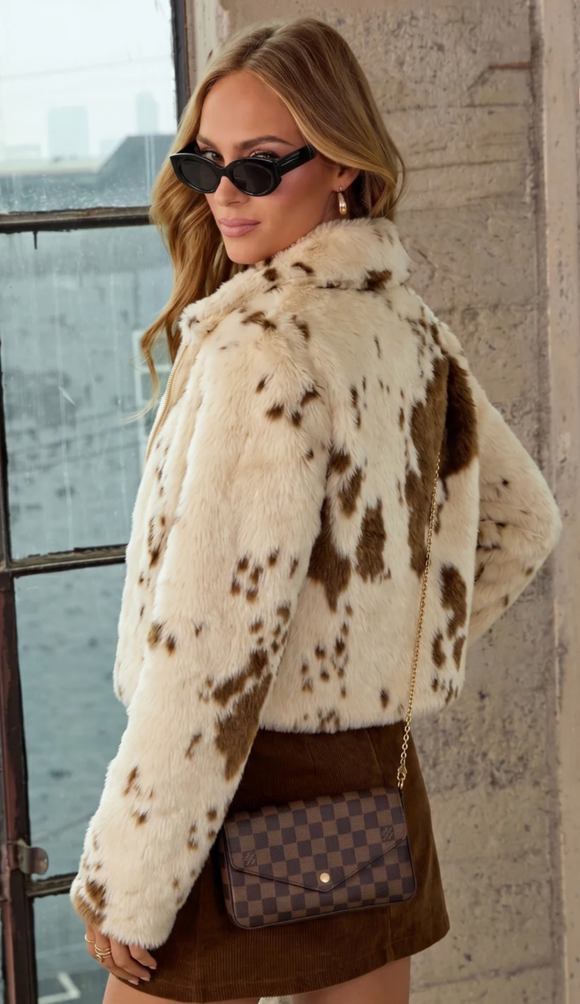 SMAIBULUN- Milky Print Fur cropped jacket