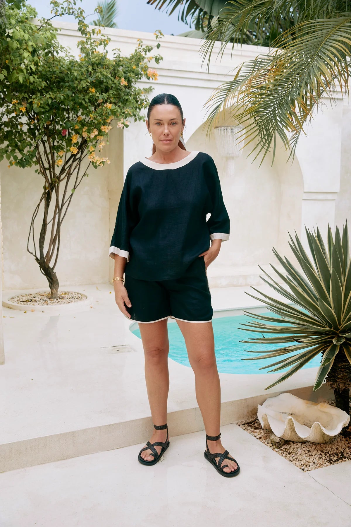 Eb + Eve Maris Relaxed Splice Top in Black & Tusk (ONE SIZE)