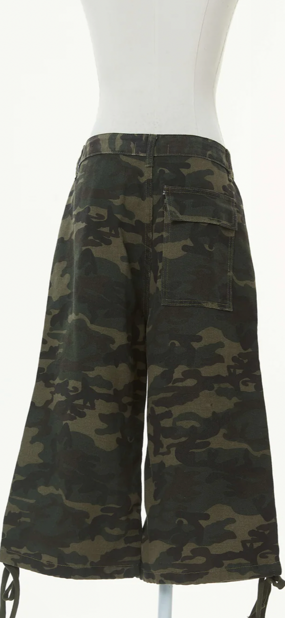 SMAIBULUN Camouflage Shorts Knee Length