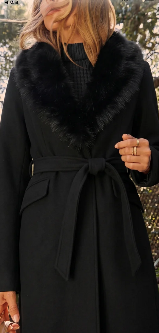 SMAIBULUN- Black Teddy Fur Coat with a detachable collar.