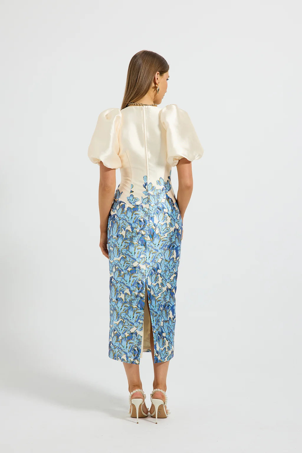 Pasduchas Lola Sleeve Midi Dress in Bluebell Floral