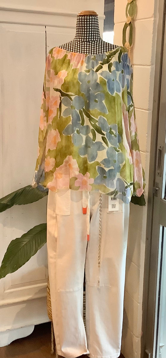 The Italian closet loose floral blouse