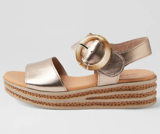Django & Juliette Cubbie Champagne Leather