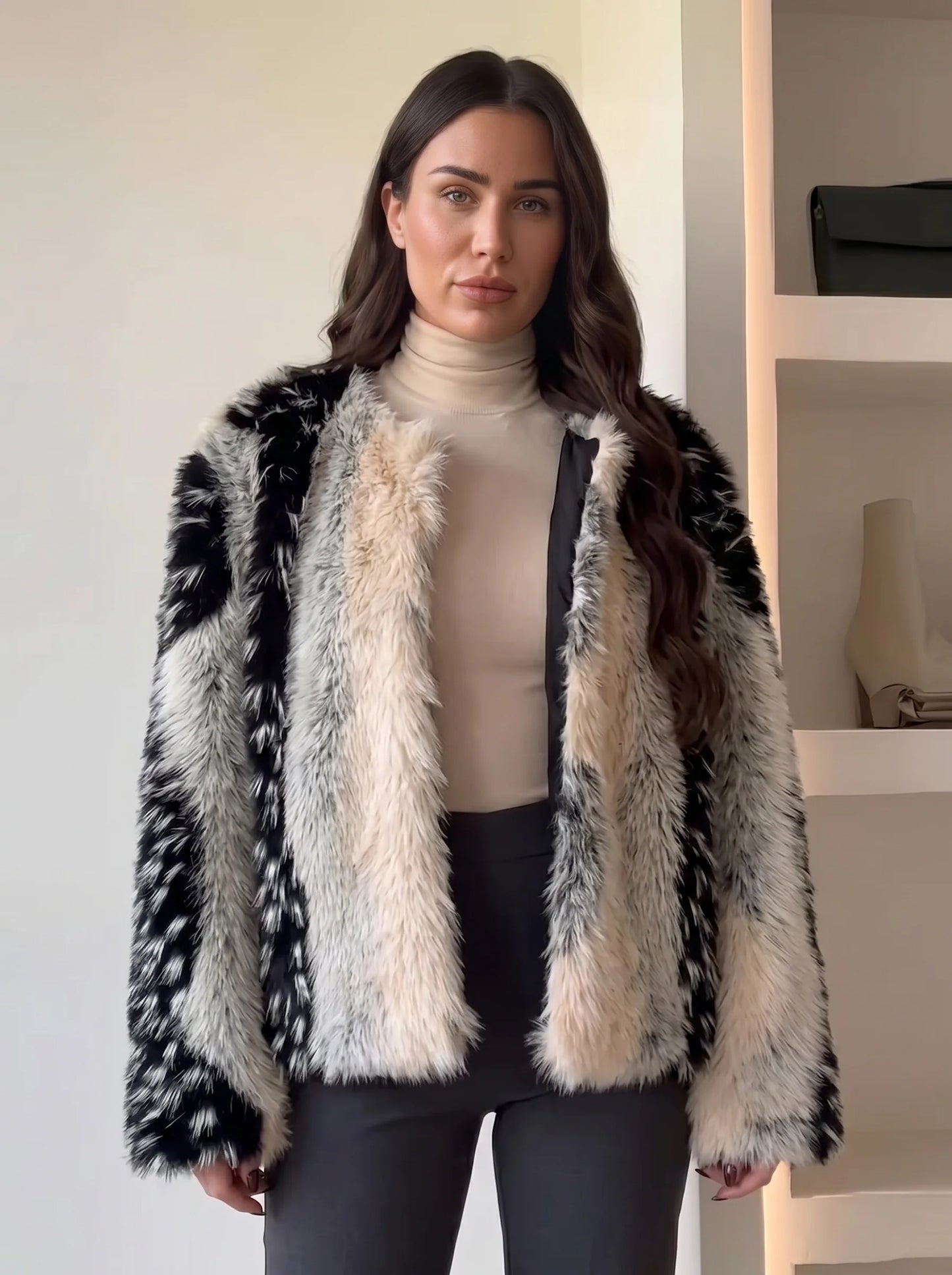 SMAIBULUN Faux Fur Cropped Jacket