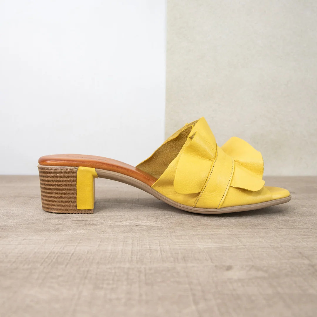 Hinako Dixie Yellow Heels