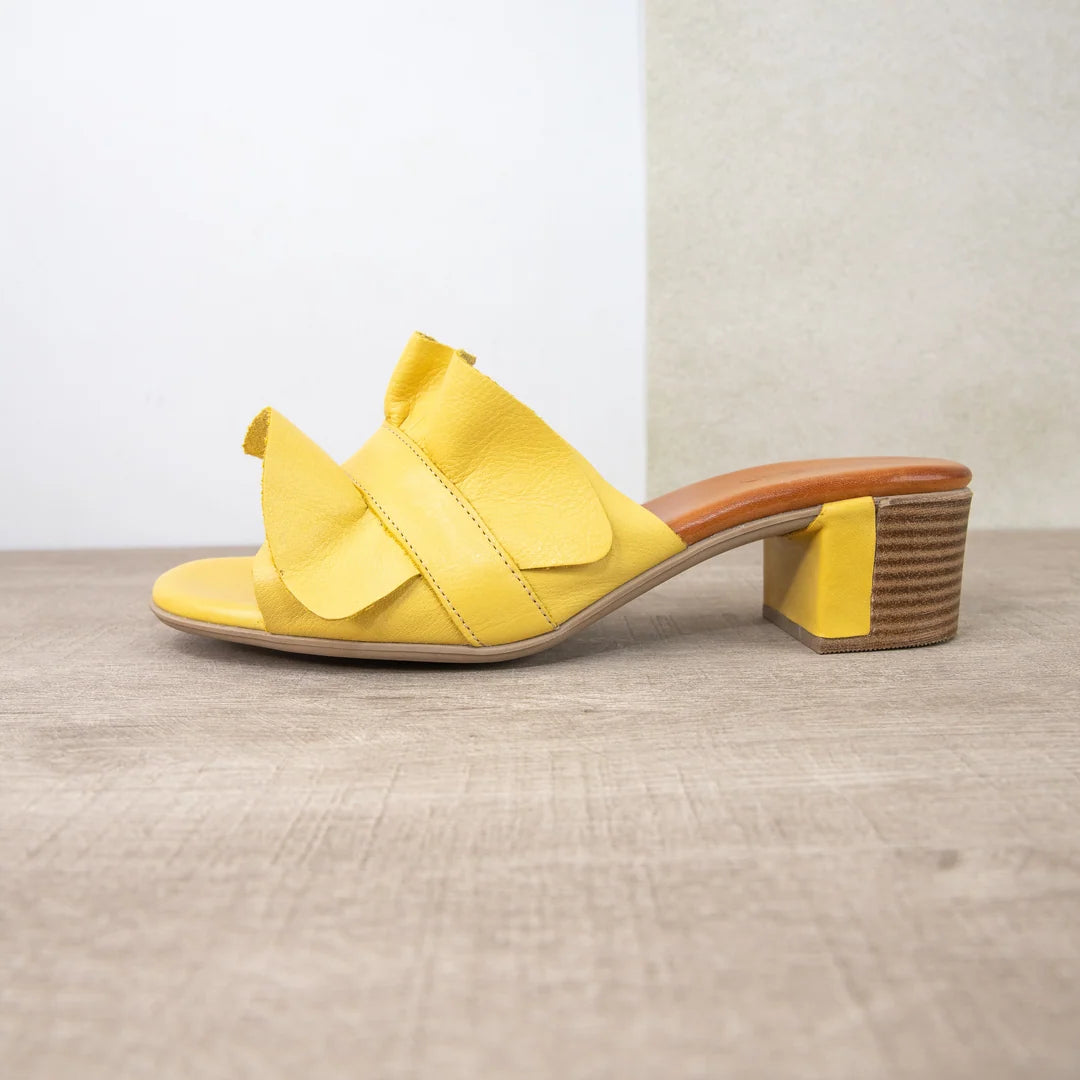 Hinako Dixie Yellow Heels