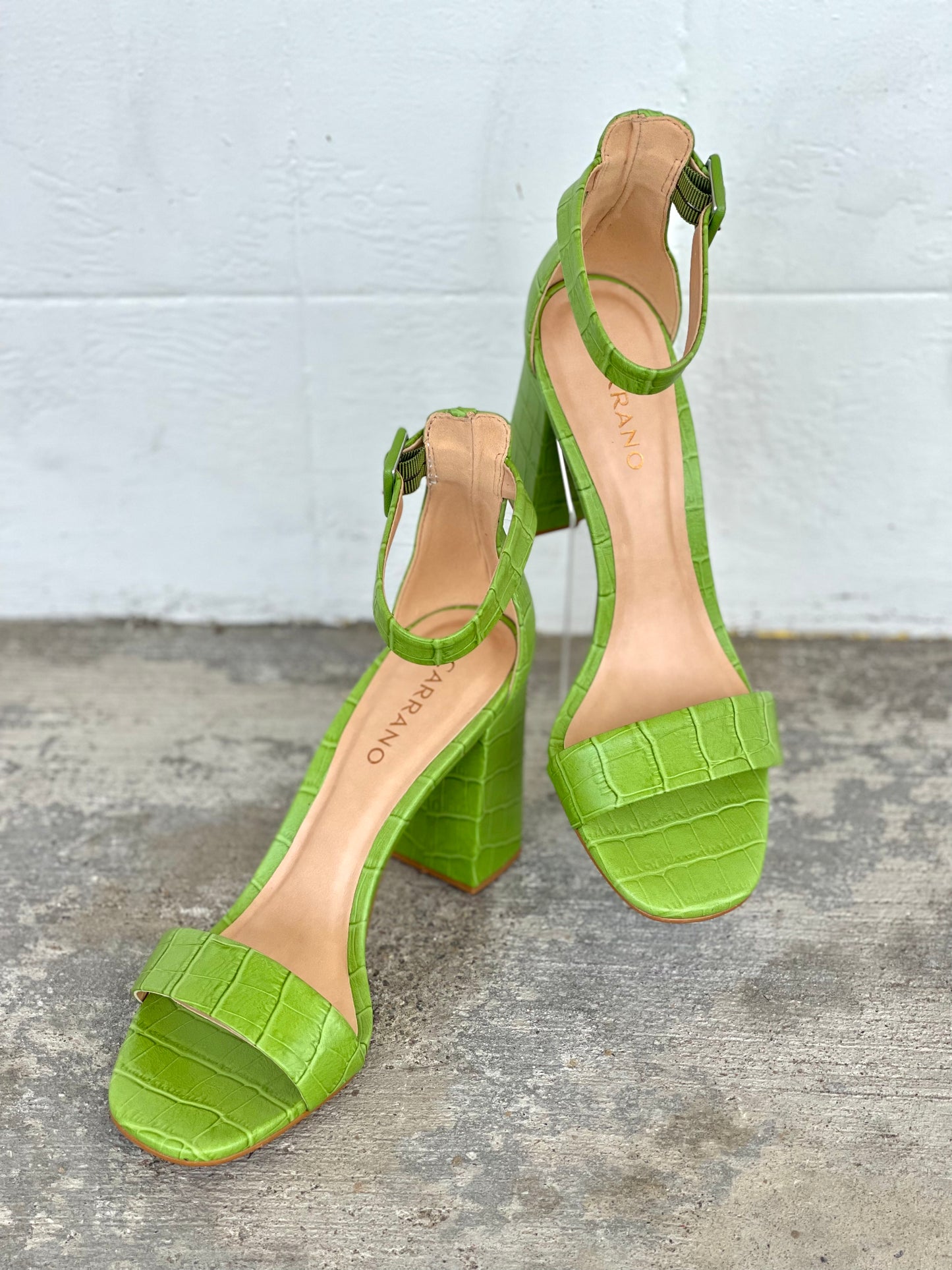 Carrano - new Croco/pistacchio Heels